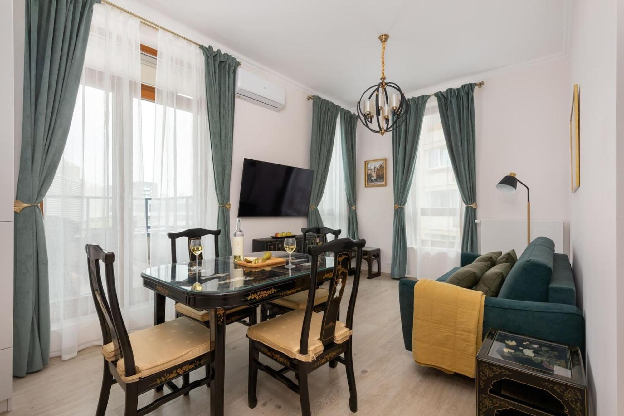 Aleja Solidarnosci 60B II By Noclegi Renters Warsaw Ngoại thất bức ảnh